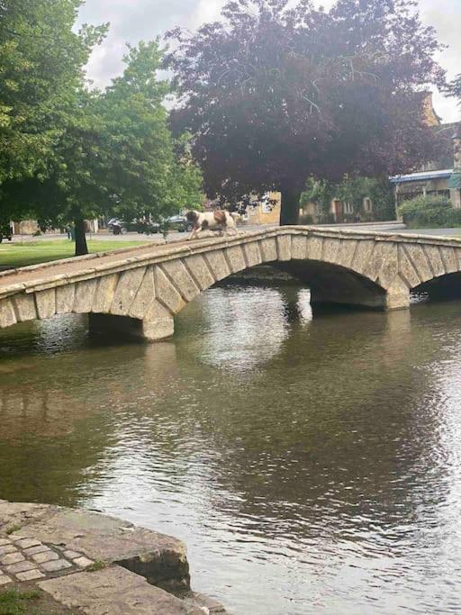 فيلا Beautiful Cotswold Couples Retreat بورتون أُنذ ووتر المظهر الخارجي الصورة