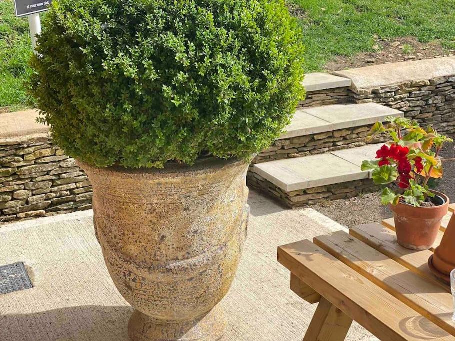 فيلا Beautiful Cotswold Couples Retreat بورتون أُنذ ووتر المظهر الخارجي الصورة